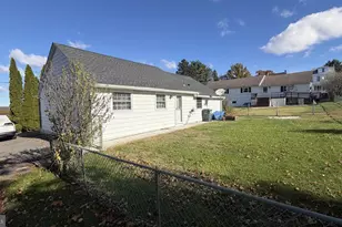 246 N Bell St, Frackville, PA 17931 - Photo 2