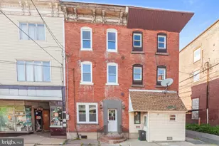 25 W Coal St, Shenandoah, PA 17976 - Photo 1