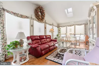 500 W Lloyd Street, Shenandoah, PA 17976 - Photo 2