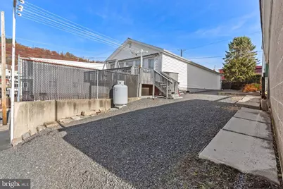 500 W Lloyd Street, Shenandoah, PA 17976 - Photo 24