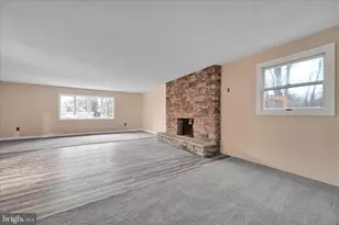 145 N Wylam St, Frackville, PA 17931 - Photo 8