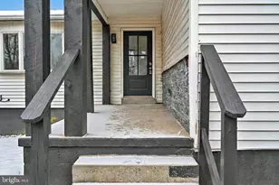 145 N Wylam St, Frackville, PA 17931 - Photo 2