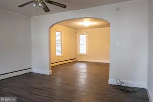 1317 W Norwegian St, Pottsville, PA 17901 - Photo 4