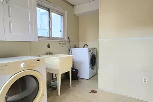 705 W Race St, Pottsville, PA 17901 - Photo 10