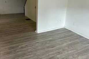 321 Peacock St, Pottsville, PA 17901 - Photo 4