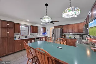 7 N Oak Ln, Schuylkill Haven, PA 17972 - Photo 28