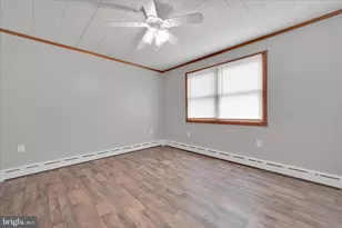 212 Broad St, Saint Clair, PA 17970 - Photo 16