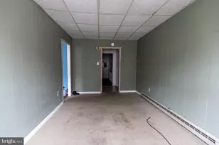 212 W Market St, Pottsville, PA 17901 - Photo 6