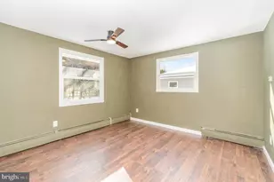 1011 E Main St, Hegins, PA 17938 - Photo 12