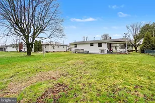 1011 E Main St, Hegins, PA 17938 - Photo 6