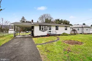 1011 E Main St, Hegins, PA 17938 - Photo 2