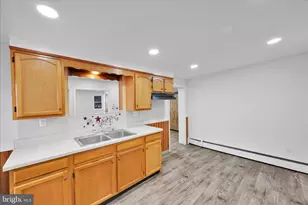 28 W Donaldson St, Tremont, PA 17981 - Photo 12