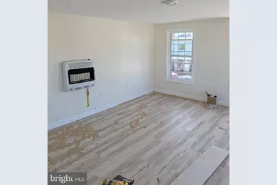 101 S 2nd Street #103, Saint Clair, PA 17970 - Photo 2