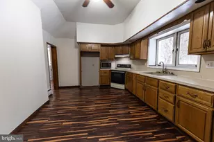 2406 Railroad St, Mahanoy Plane, PA 17949 - Photo 16