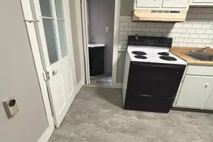 129 N White St, Shenandoah, PA 17976 - Photo 10