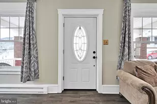 302 Fleet St, Pottsville, PA 17901 - Photo 6