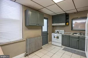 709 W Norwegian St, Pottsville, PA 17901 - Photo 10