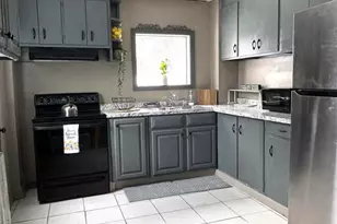 709 W Norwegian St, Pottsville, PA 17901 - Photo 10