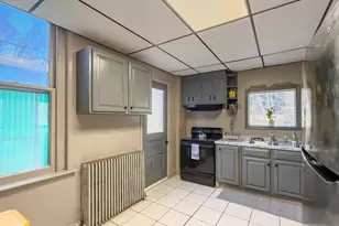 709 W Norwegian St, Pottsville, PA 17901 - Photo 12