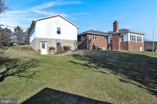 1171 E Main St, Hegins, PA 17938 - Photo 16