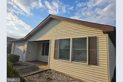 555 Honeysuckle Court, Pine Grove, PA 17963 - Photo 2