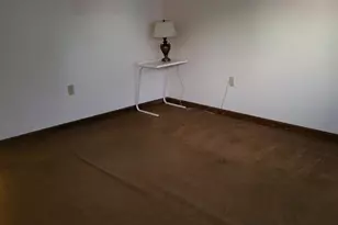 555 Honeysuckle Ct, Pine Grove, PA 17963 - Photo 12