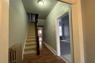 809 W Norwegian St, Pottsville, PA 17901 - Photo 2