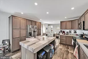 1 Frieden Manor, Schuylkill Haven, PA 17972 - Photo 4