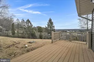 1881 Running Deer Dr, Auburn, PA 17922 - Photo 22