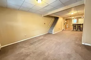 226 W Ridge St, Coaldale, PA 18218 - Photo 6