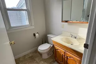 525 E Market St, Pottsville, PA 17901 - Photo 8