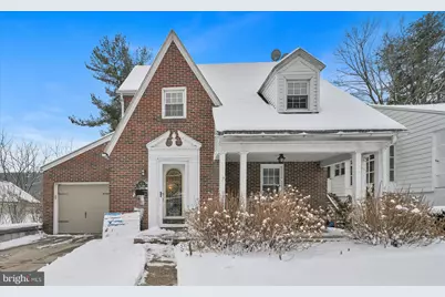 1611 Elk Avenue, Pottsville, PA 17901 - Photo 2