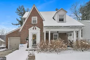 1611 Elk Ave, Pottsville, PA 17901 - Photo 2