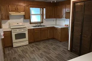 123 E Spring St, Frackville, PA 17931 - Photo 8