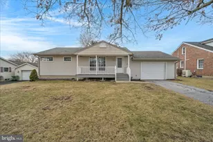 110 Walnut St, Pine Grove, PA 17963 - Photo 2