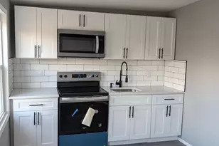 246 Pierce St, Pottsville, PA 17901 - Photo 4