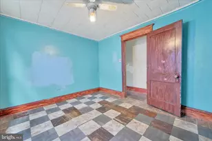 209 S Schuylkill Ave, Shenandoah, PA 17976 - Photo 18