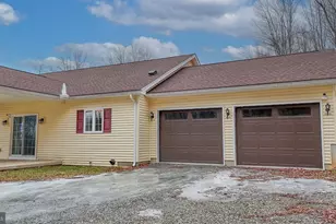 2021 Evergreen Dr, Tamaqua, PA 18252 - Photo 8