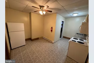 614 Mahantongo Street, Pottsville, PA 17901 - Photo 4