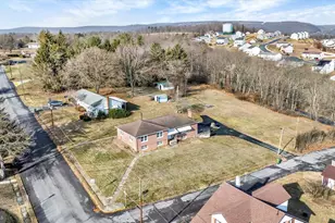 100 High St, Pine Grove, PA 17963 - Photo 4