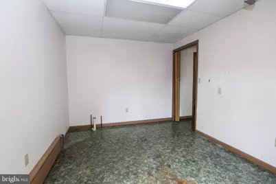 2042 Mahantongo Street, Pottsville, PA 17901 - Photo 24