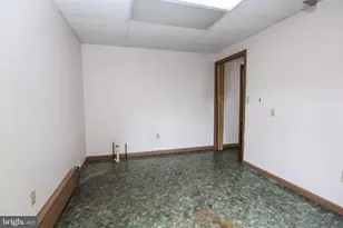 2042 Mahantongo St, Pottsville, PA 17901 - Photo 24