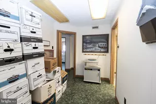 2042 Mahantongo St, Pottsville, PA 17901 - Photo 12