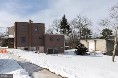 2042 Mahantongo Street, Pottsville, PA 17901 - Photo 2