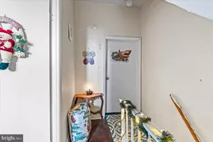 1208 W Norwegian St, Pottsville, PA 17901 - Photo 10