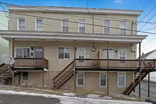 237 S Chestnut St, Shenandoah, PA 17976 - Photo 1