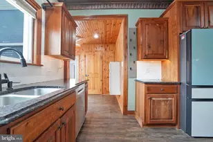 436 Wheeler St, Pottsville, PA 17901 - Photo 32