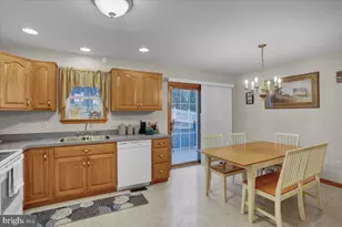 32 Jack and Jill Dr, Schuylkill Haven, PA 17972 - Photo 8