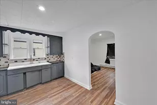 17 E Cherry St, Shenandoah, PA 17976 - Photo 14