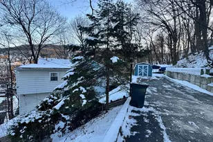 324 N 7th St, Pottsville, PA 17901 - Photo 8